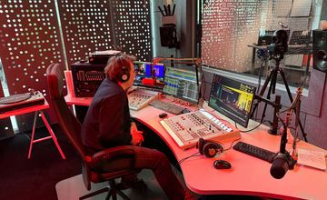 Radio znanego nadawcy telewizyjnego wciąż nie nadaje. "Czasochłonny proces"