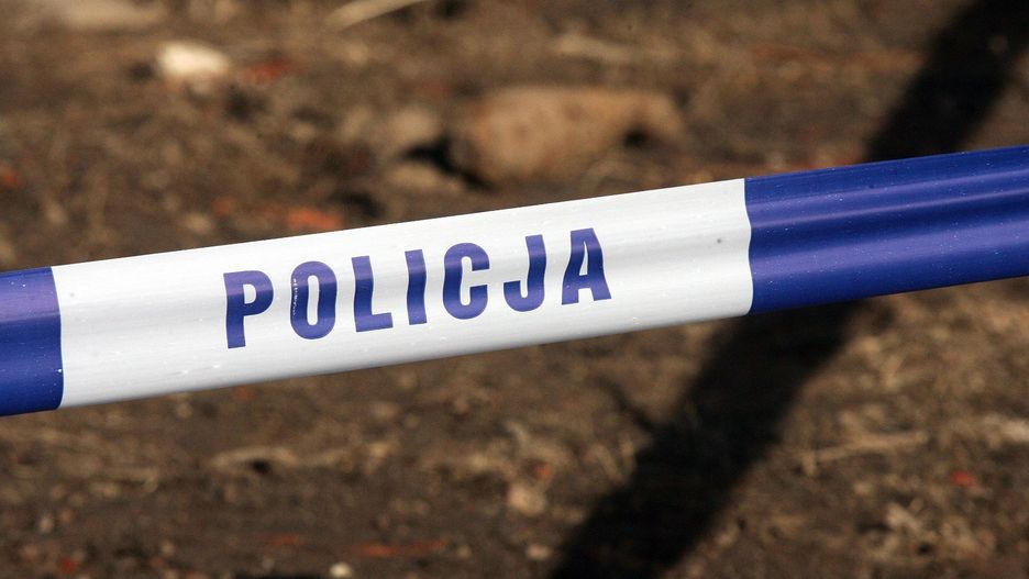 W ramach śledztwa prokurator wraz z policją przeprowadzili już oględziny miejsca zdarzenia. Zabezpieczono dokumentację zakładową, maszynę - ładowarkę oraz zapis z monitoringu.