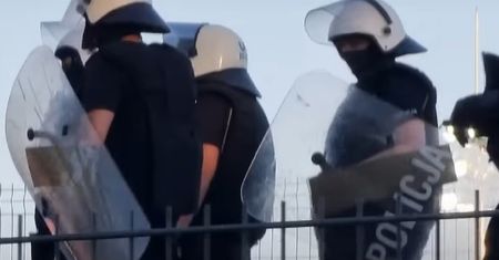 Zamieszki po meczu w Polsce. Policja użyła gazu