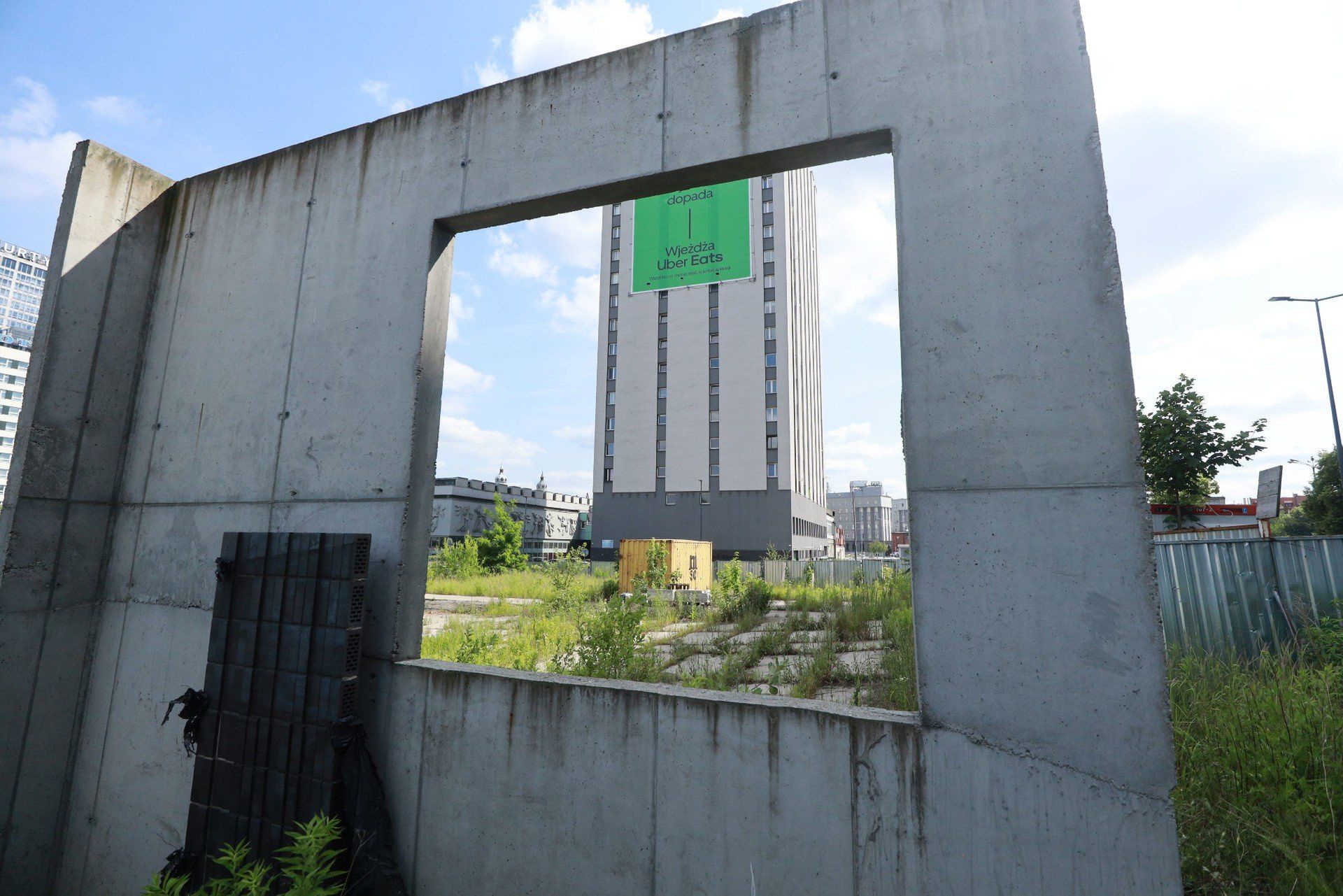 Opuszczony plac budowy odwiedziła fotoreporterka &#34;DZ&#34; Lucyna Nenow.