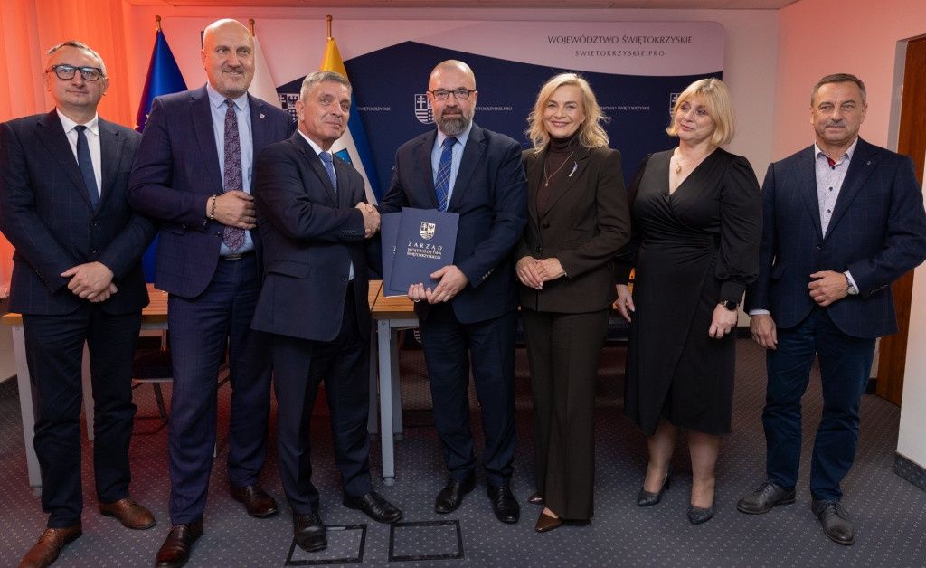 Mniejszy smog, niższe rachunki i piękniejsze miasta! Ponad 30 mln zł z funduszy europejskich trafi do 7 gmin w regionie