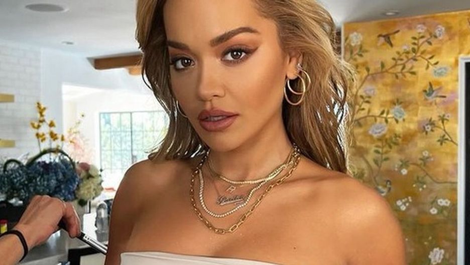 Rita Ora w kąpieli