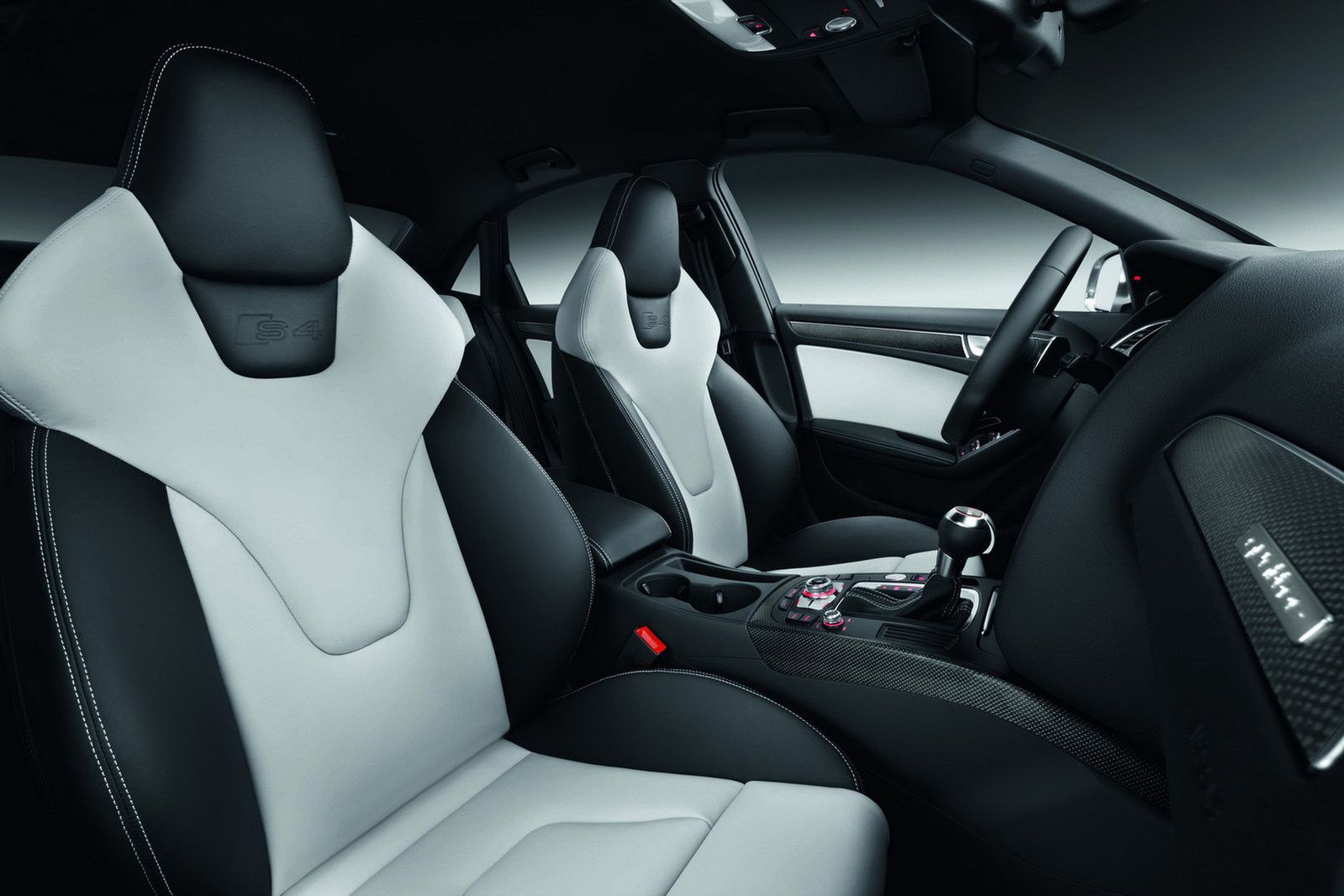 Audi A4/S4/Allroad (2012)