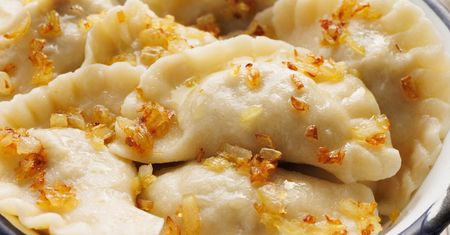 Do pierogów upycham mało lubiane kąski. Rodzina zajada, aż się trzęsą uszy