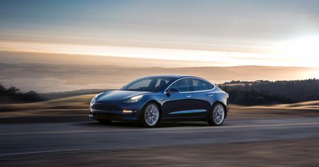 Tesla zmieniła świat i nawet tego nie zauważyliśmy. Niekoniecznie na lepsze