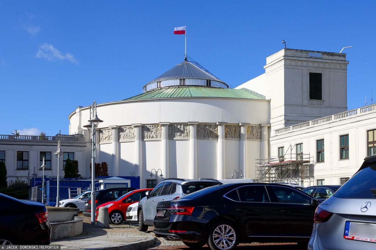 Wydatki Kancelarii Sejmu. Wzrost o ponad 100 mln zł w rok