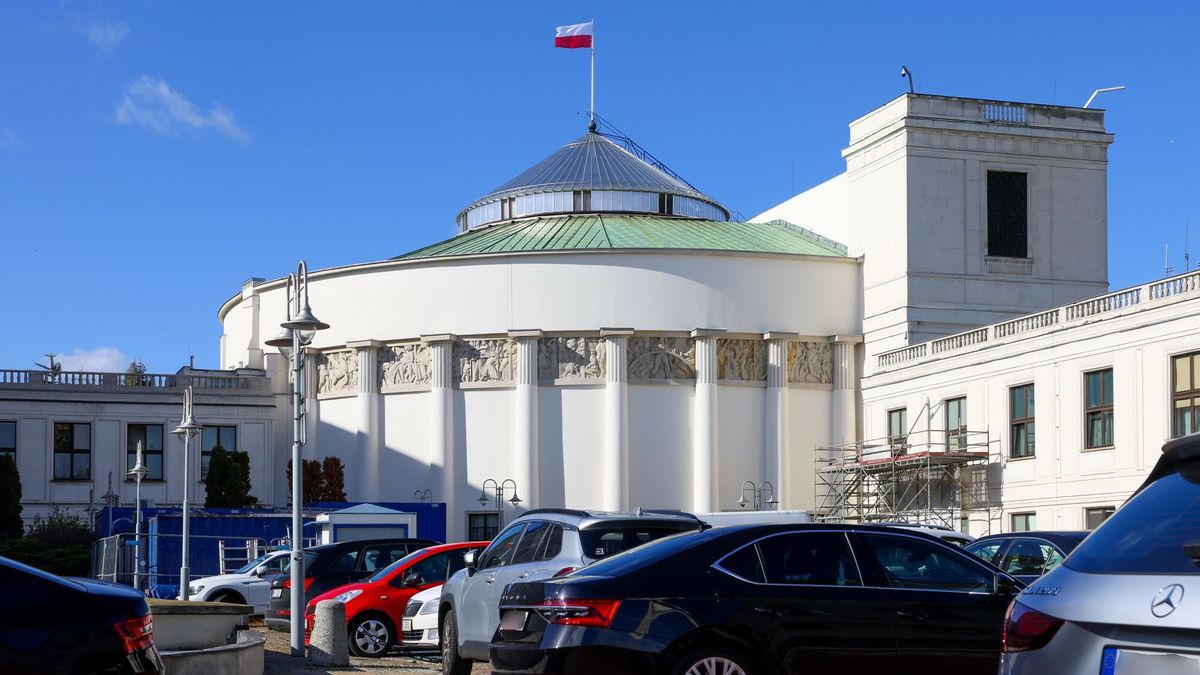 Wydatki Kancelarii Sejmu. Wzrost o ponad 100 mln zł w rok