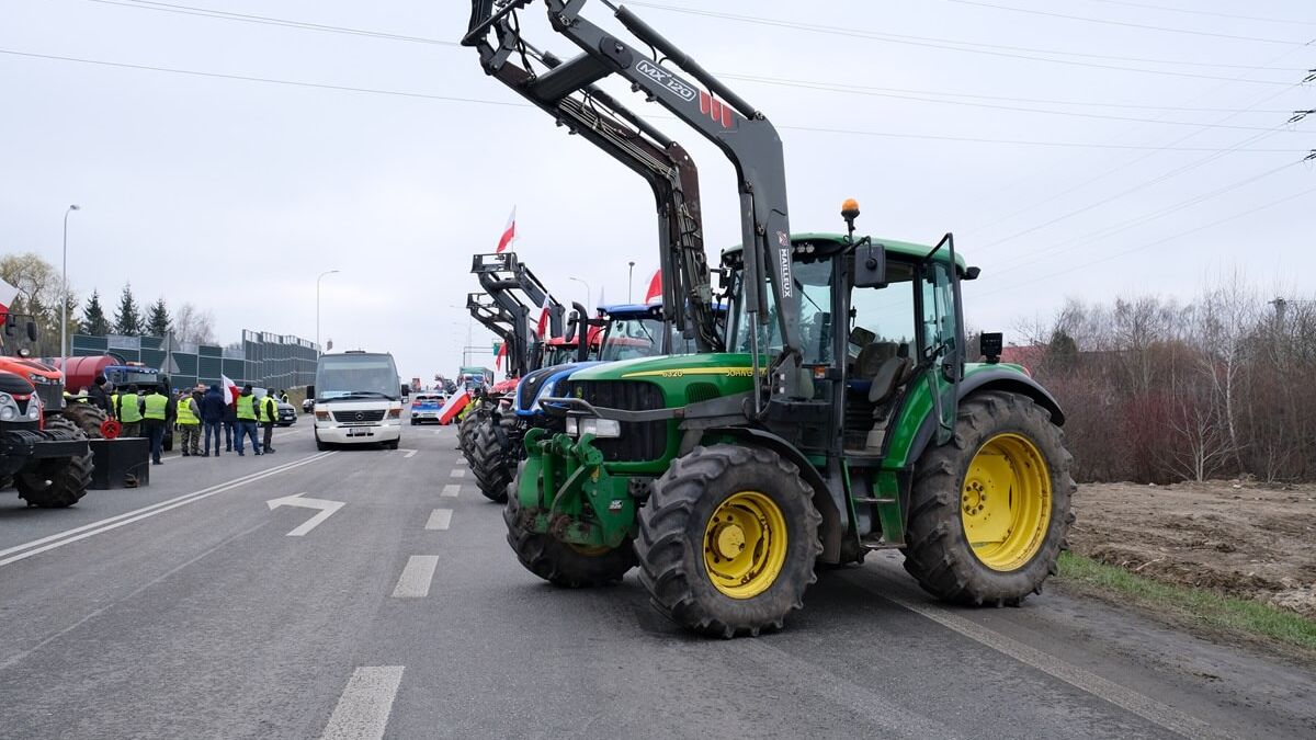 Protest rolników w Elizówce przy węźle Lublin Rudnik