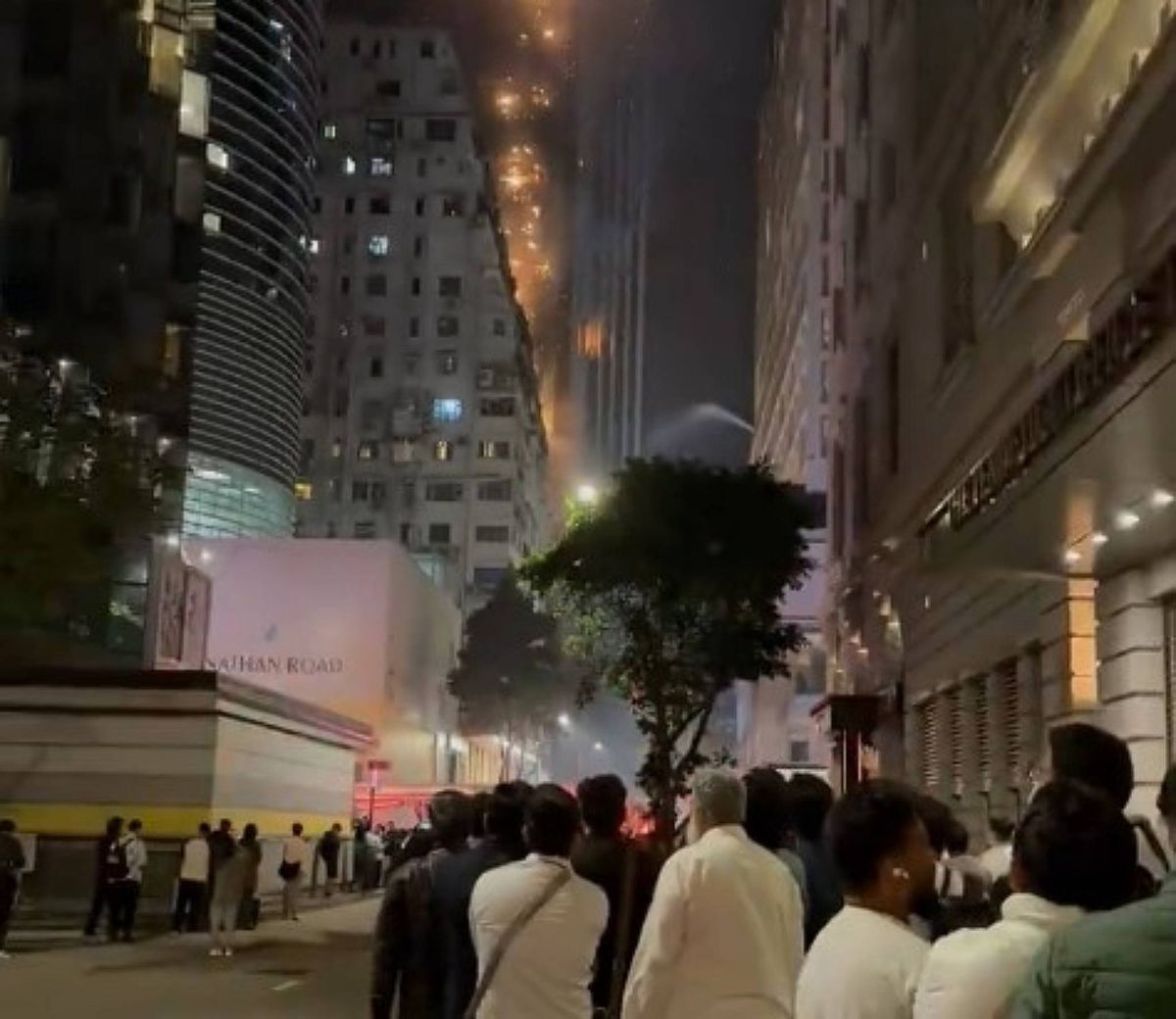 Nocny pożar w Hongkongu