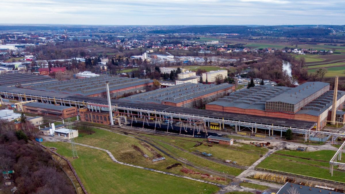 Sp�?ka Rafako w Raciborzu
Fot. Andrzej Grygiel/East News, Raciborz 13.01.2023. Rafako SA w Raciborzu. Infrastruktura spolki przy ul. Lakowej.
Andrzej Grygiel