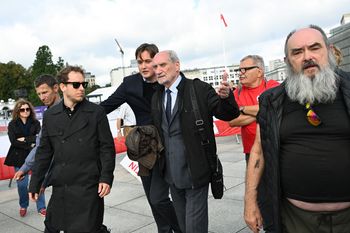 Awantura na miesięcznicy. Macierewicz trafi przed Komisję Etyki?