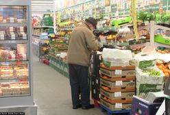 Przejrzeli monitoring. Małżeństwo seniorów okradało supermarket