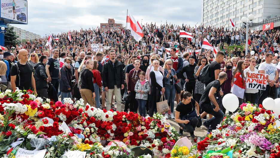 Białoruś. Wielotysięczna manifestacja w Mińsku. "Odejdź!"