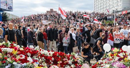 Białoruś. Wielotysięczna manifestacja w Mińsku. "Odejdź!"