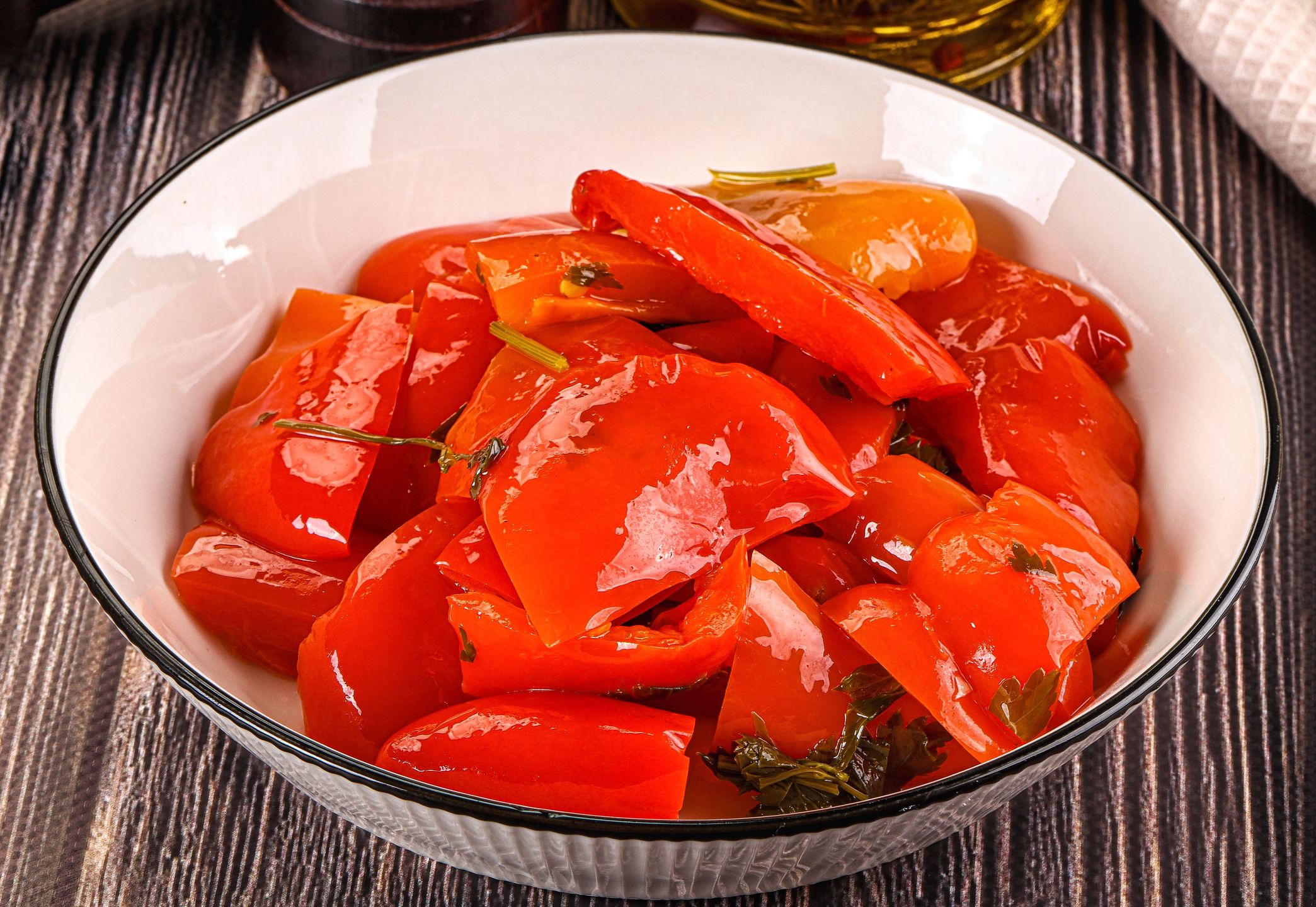 Konserwowa papryka z dodatkiem przypraw zyskuje nowy charakter