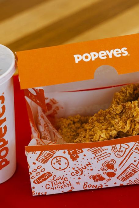 Rywal KFC ma kolejną lokalizację. Szuka pracowników. Oto ile płaci
