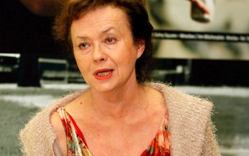"Przeproś prezydenta". Protest przed spektaklem Joanny Szczepkowskiej