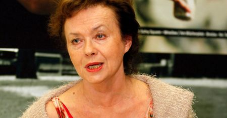 "Przeproś prezydenta". Protest przed spektaklem Joanny Szczepkowskiej