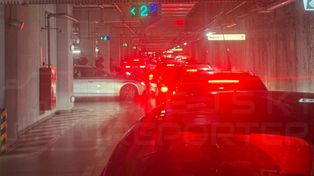 Warszawa: Paraliż w Galerii Młociny. Kierowcy utknęli na parkingu