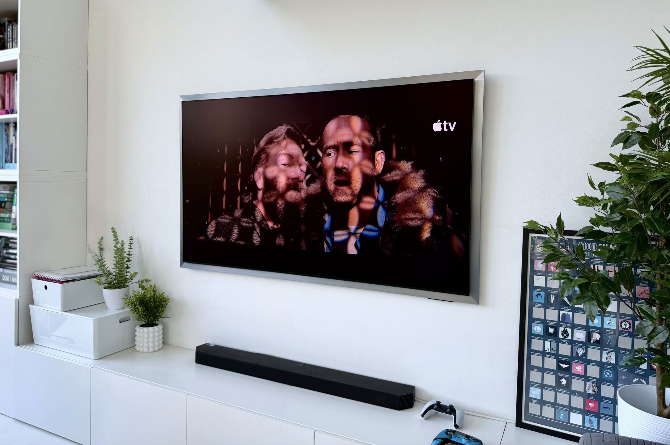 Samsung OLED S99H - scena z filmu
