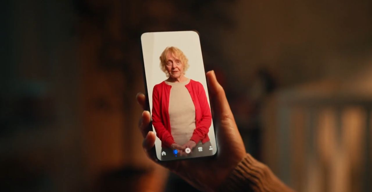 "Musicie zostać zniszczeni". Firma 2wai wywołała oburzenie pomysłem odtworzenia martwych ludzi w postaci awatarów AI