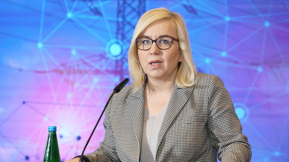 Popdpisanie um�w na rozbudow? infrastruktury elektroenergetycznej
Fot. Dawid Wolski/East News,  Warszawa, 15.05.2024. Ministerstwo Klimatu i Srodowiska. Podpisanie umow na rozbudowe i modernizacj? infrastruktury elektroenergetycznej w ramach programu Fundusze Europejskie dla Polski Wschodniej.
N/z: minister klimatu Paulina Hennig-Kloska
Dawid Wolski