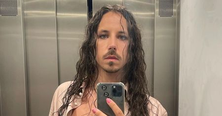 "Przerost formy nad treścią". Michał Szpak stracił cierpliwość, tak odpowiedział