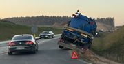 Zachodniopomorskie: Beczkowóz zsunął się do rowu