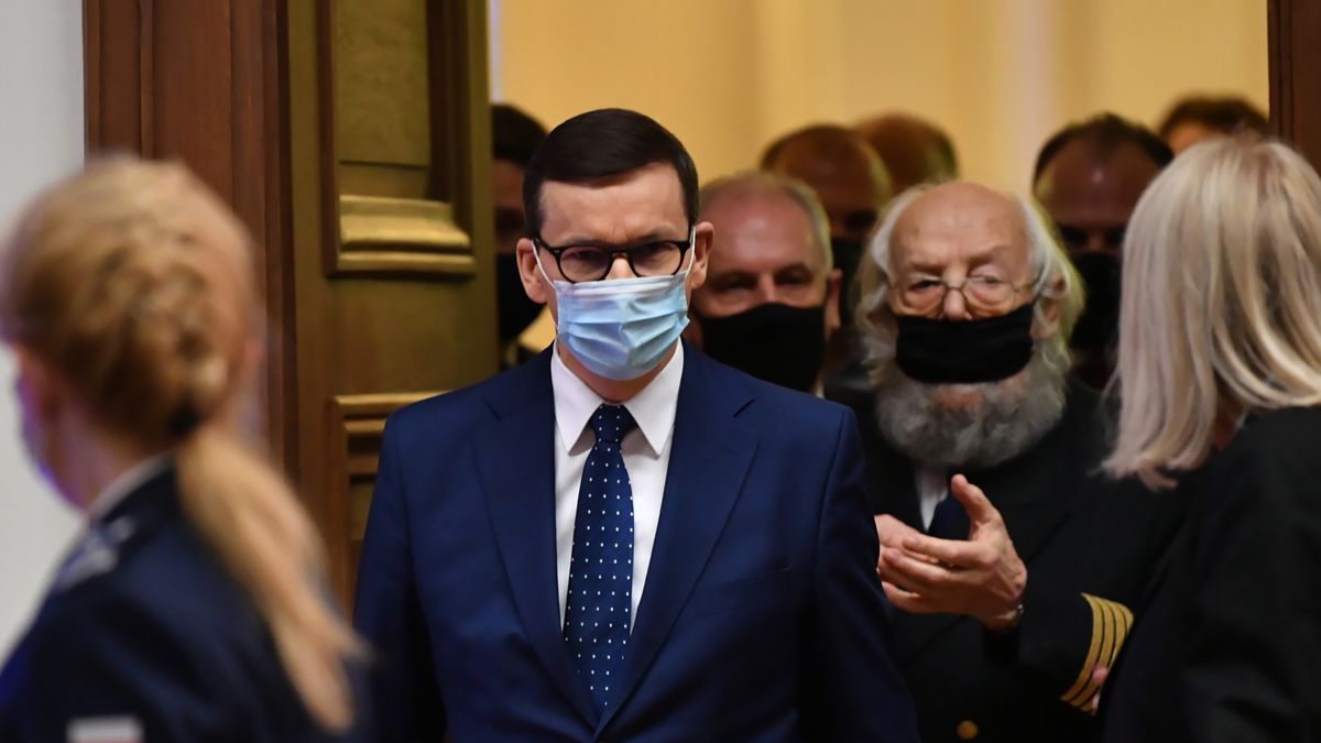 Rząd zaprezentował założenia tarczy antyinflacyjnej. Przewiduje ona m.in. obniżkę podatku VAT na prąd i gaz 