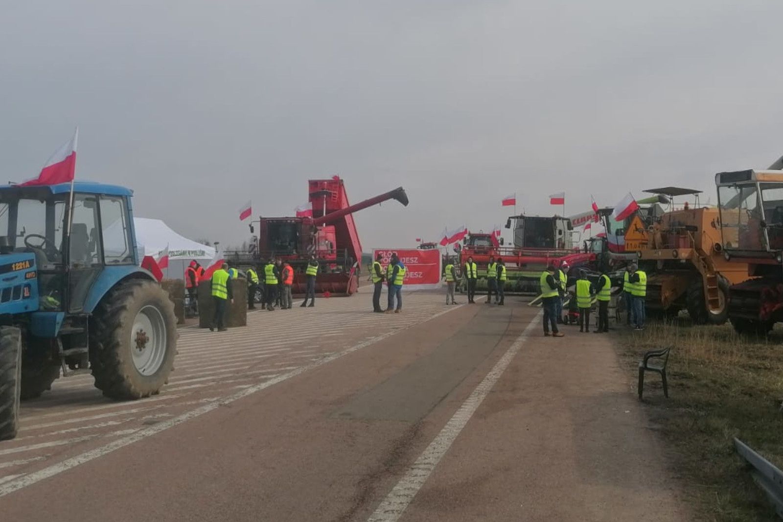 Rolnicy zablokowali polsko-rosyjskie przejście graniczne. Zrobili to "dla przyszłych pokoleń"
