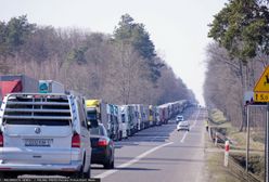 Gigantyczne kolejki ciężarówek na przejściach granicznych. Dwie doby stania