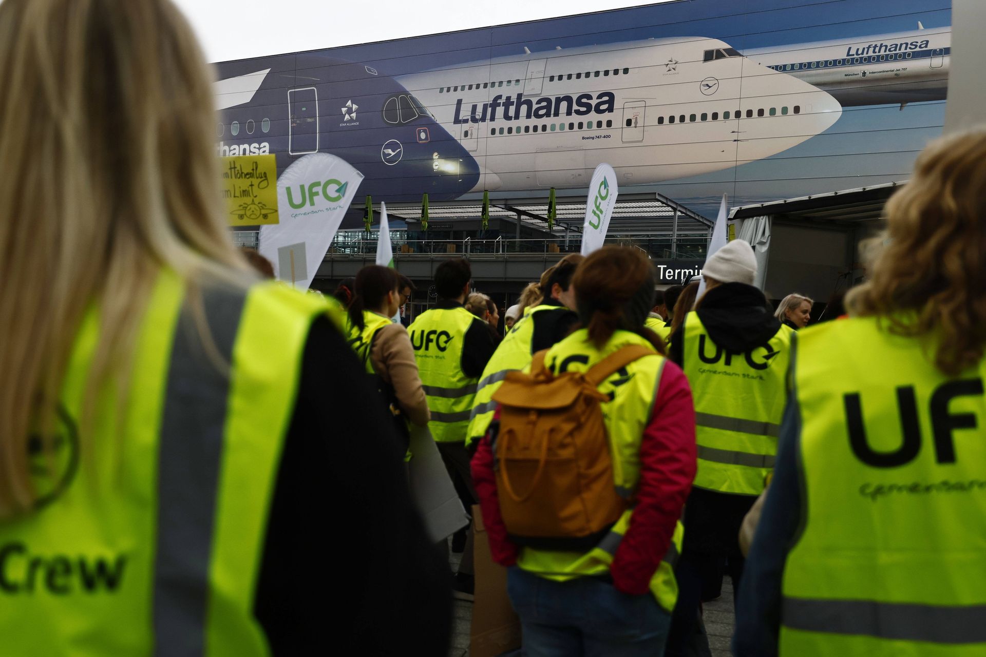 Piloci grożą strajkiem. Utrudnienia mogą dotknąć Polaków