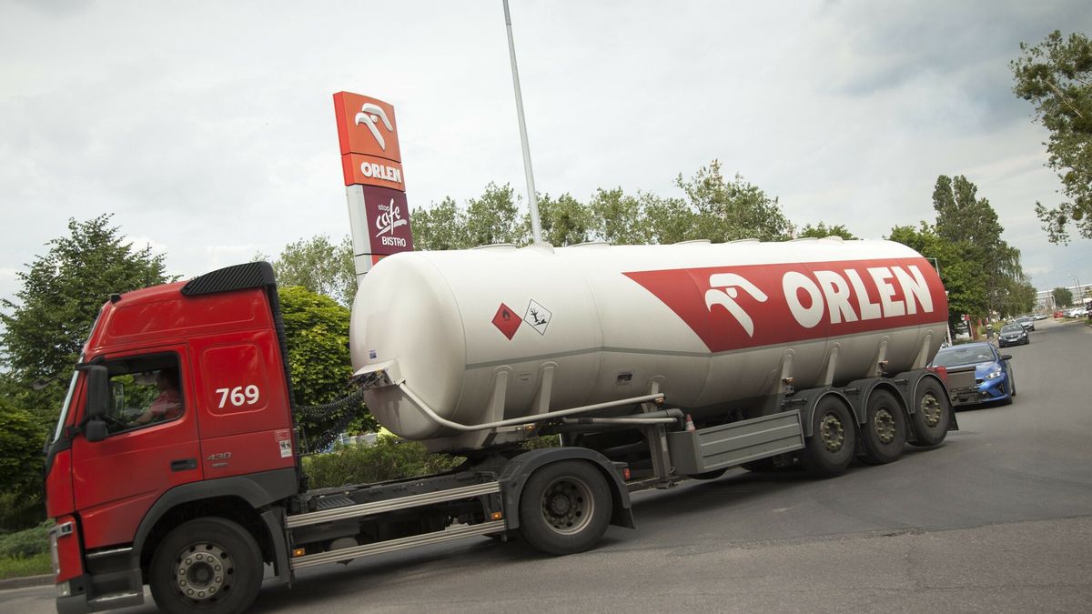 Cysterna należąca do Orlenu