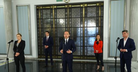 KO składa trzy wnioski o wotum nieufności dla ministrów. Ryszard Terlecki: taki rytuał opozycji