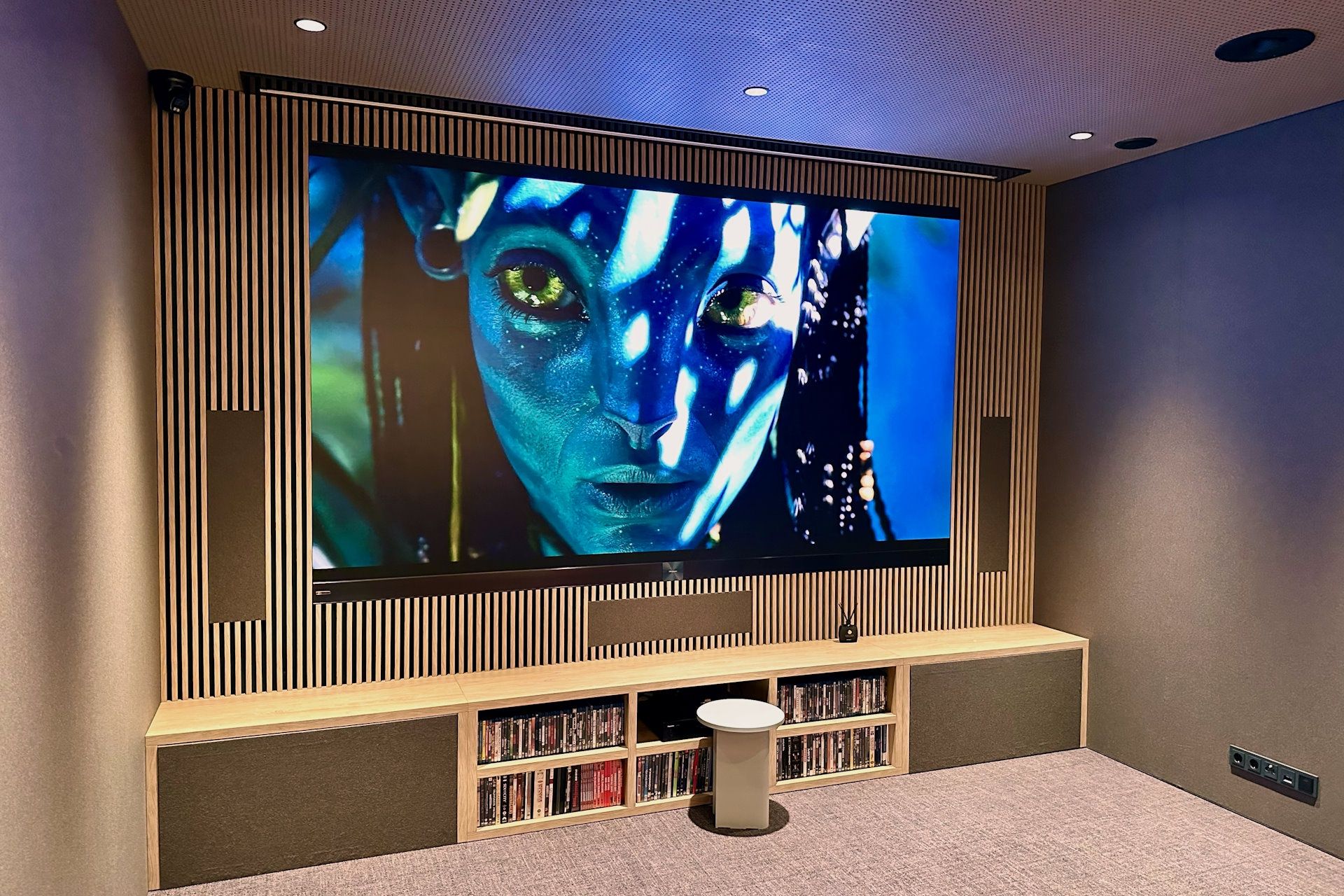 Hisense 136MX Micro LED - Kontrast
