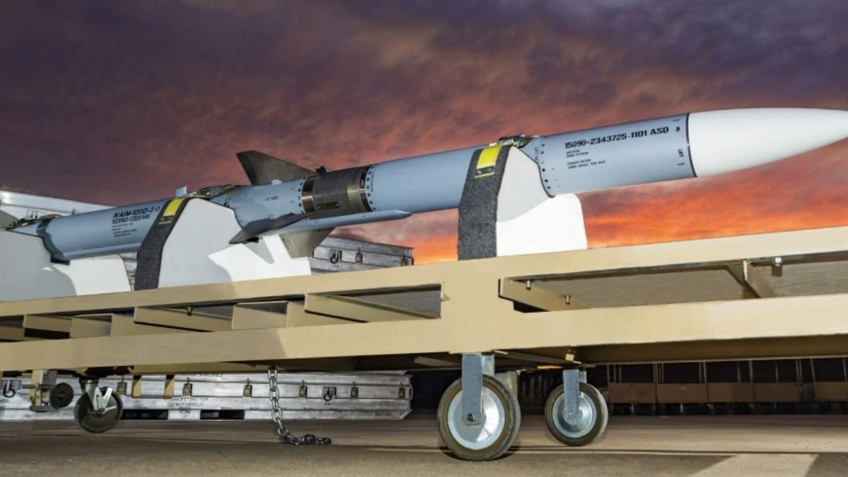 Rakieta  AIM-120D-3.