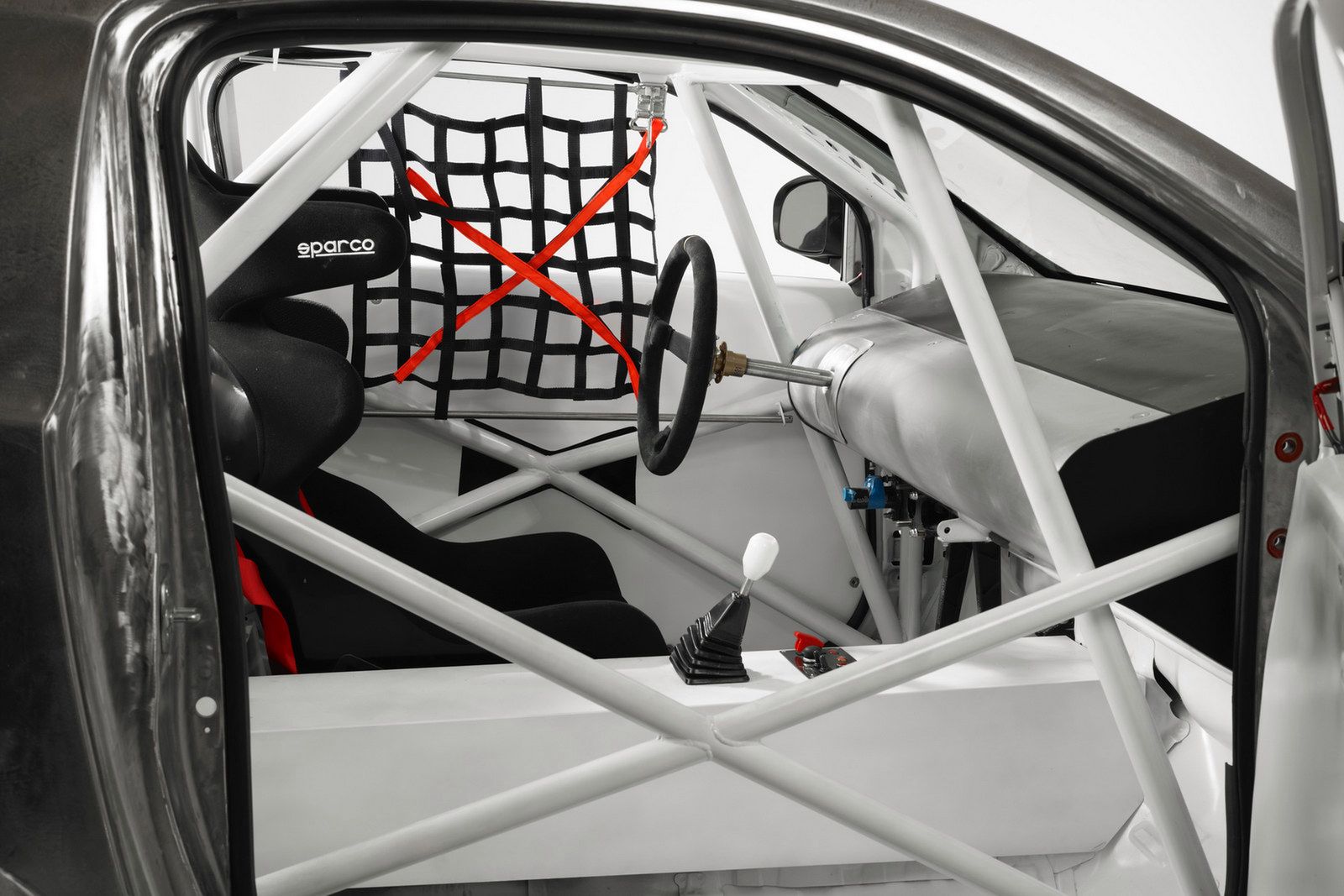 SCION iQ-MR