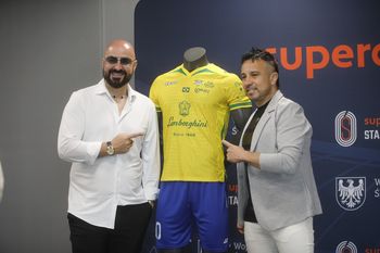 Dziś na Stadionie Śląskim odbędzie się Ronaldinho Show. Brazylijczyk na razie chowa się przed kibicami
