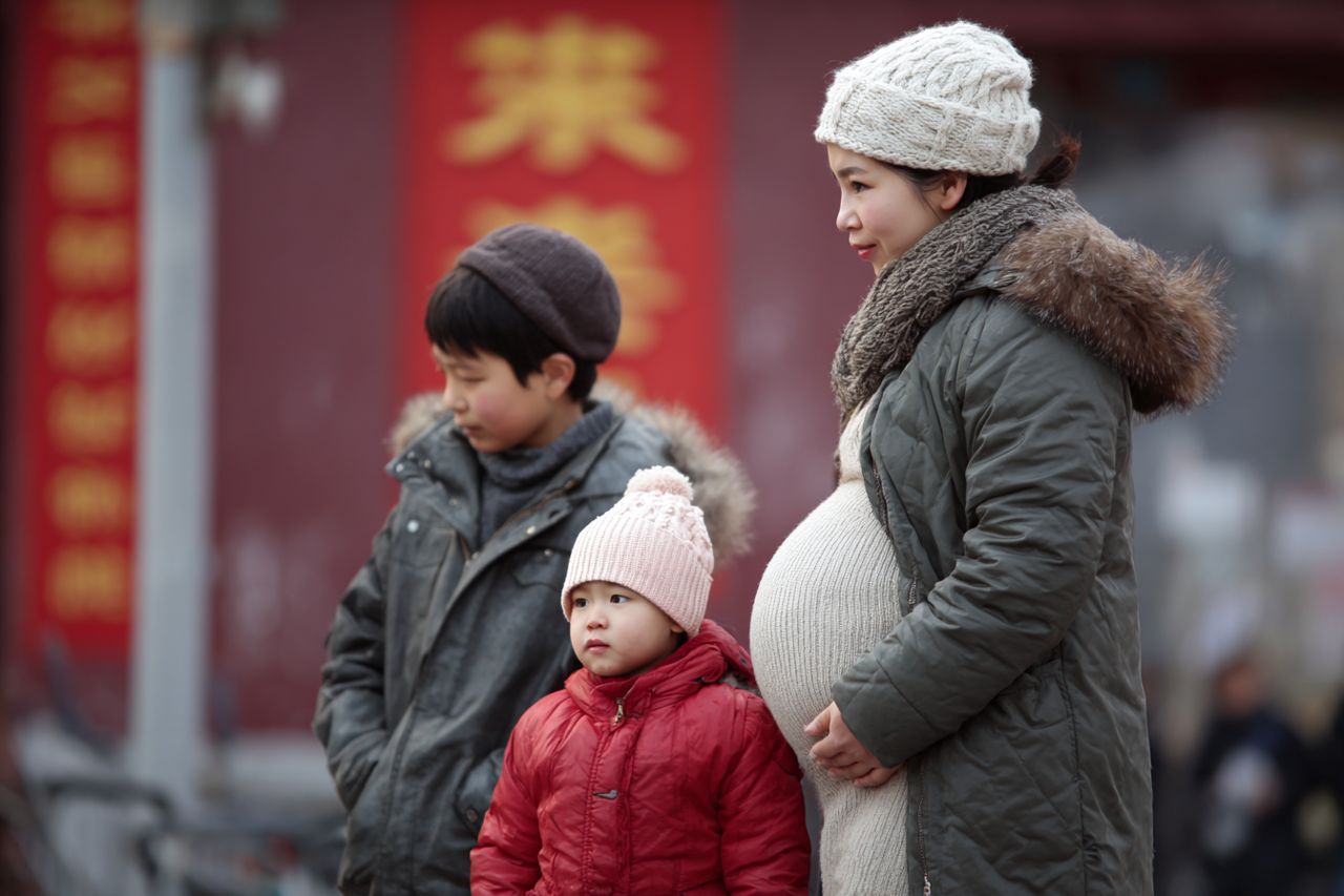 Podatek od prezerwatyw i ulgi na dzieci. Czy Chiny znajdą sposób na demograficzny kryzys?