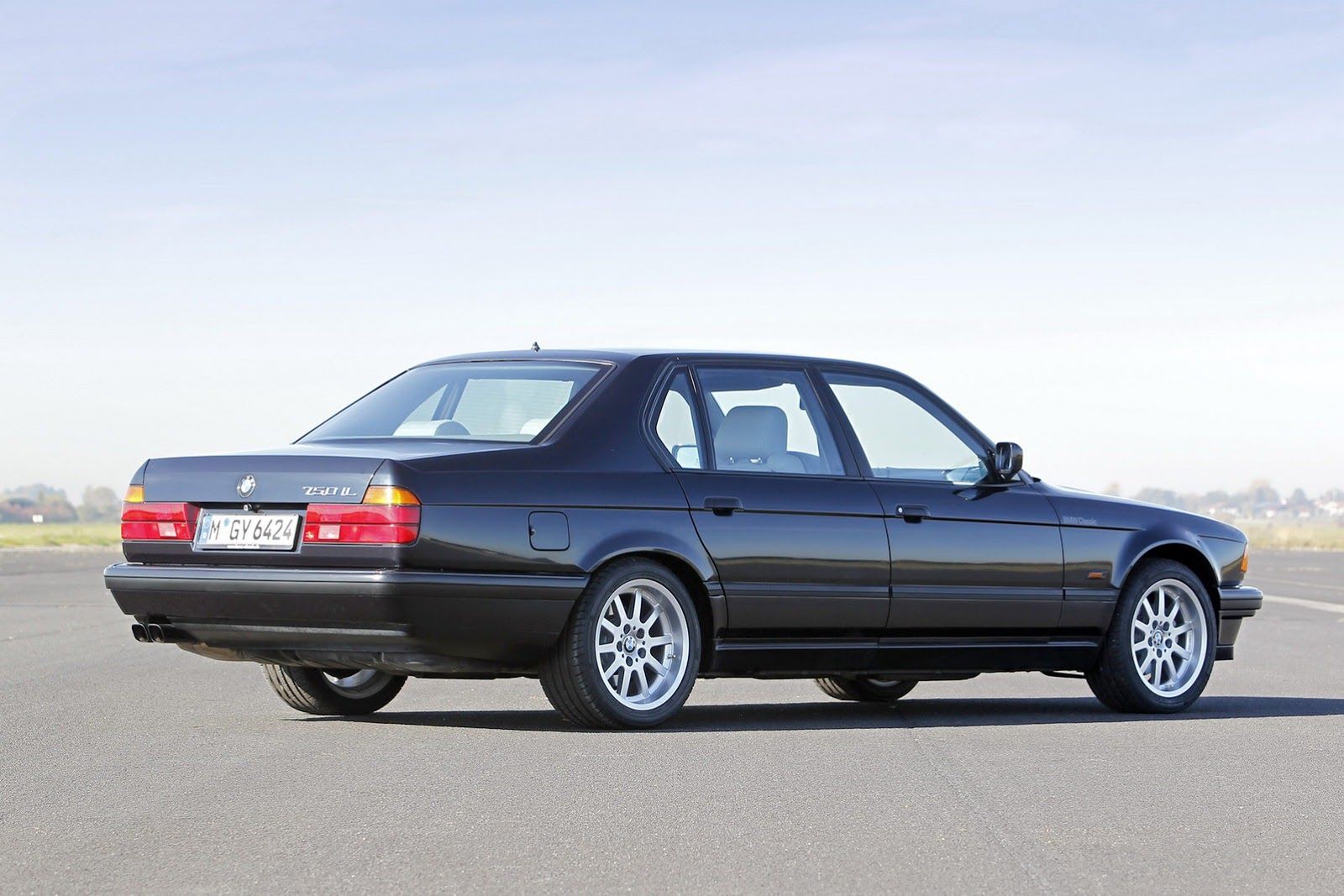 BMW Serii 7 V12