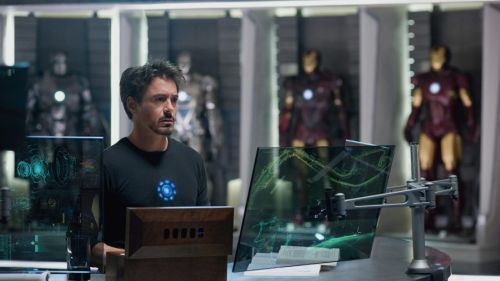 Hype begins: pierwszy plakat Iron Man 2 1