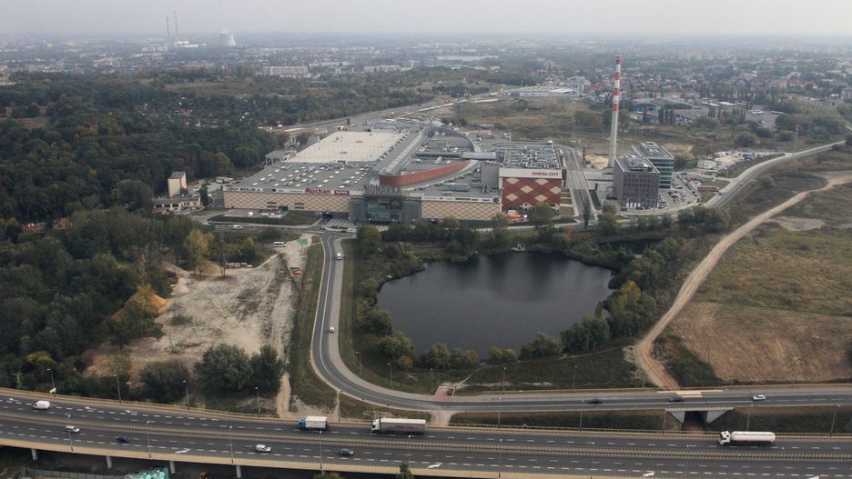 Teren leśny w okolicy CH Bonarka w Krakowie ma stać się parkiem z prawdziwego zdarzenia. Miasto zapowiada, że ruszy rewitalizacja zielonego obszaru 