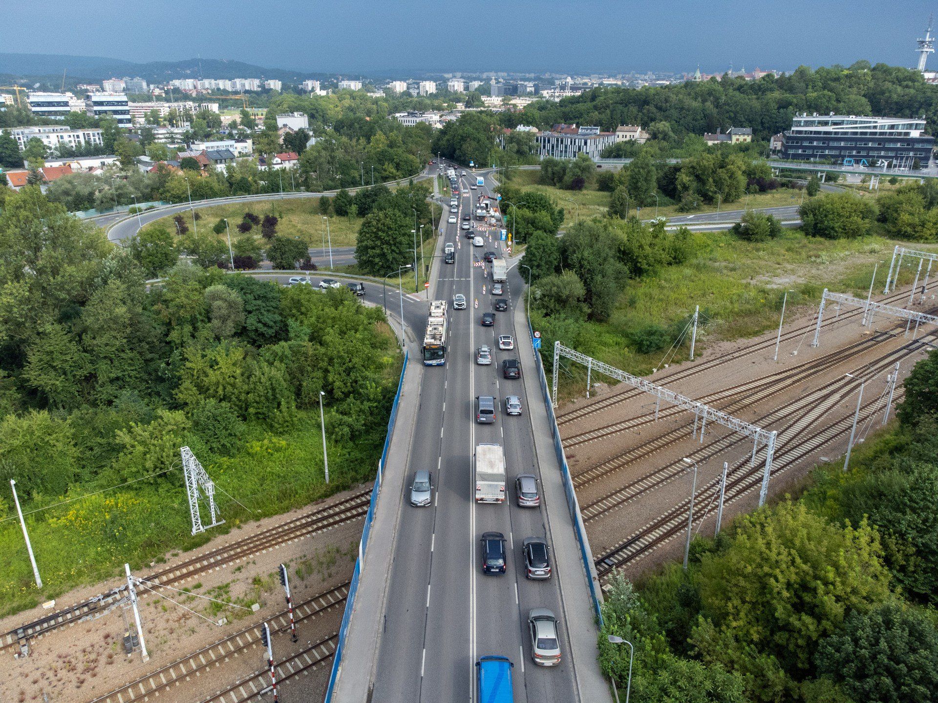 Rankingowe kategorie dotyczą średnich prędkości jazdy, liczby kolizji oraz zasady funkcjonowania stref płatnego parkowania.