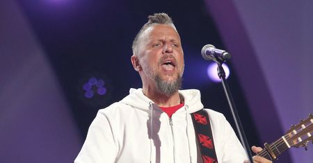 Robert Friedrich pochwalił się na scenie. Znowu został dziadkiem