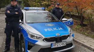 Warszawa: Dramat. Policjanci uratowali przygniecionego mężczyznę