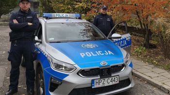Warszawa: Dramat. Policjanci uratowali przygniecionego mężczyznę