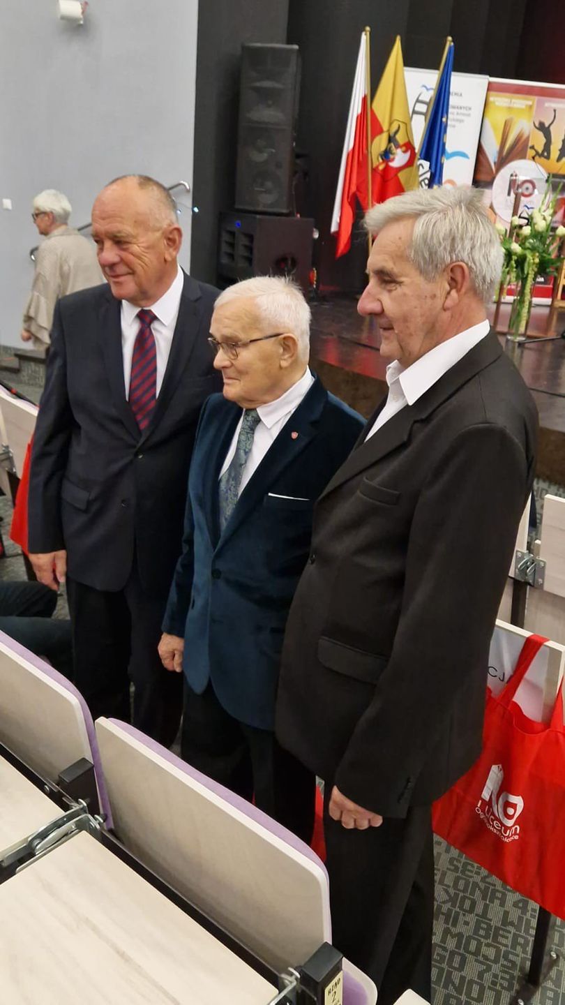 Akademia i zjazd absolwentów odbyły się z okazji 470-lecia I Liceum Ogólnokształcącego im. Rodu Leszczyńskich w Lesznie