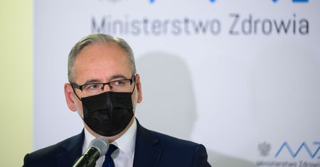 Czwarta dawka dla personelu medycznego. Minister zdrowia podał datę