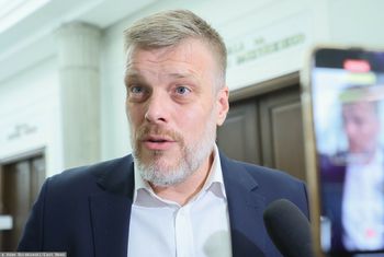 Razem składa zawiadomienie do CBA. Chodzi o działkę pod CPK