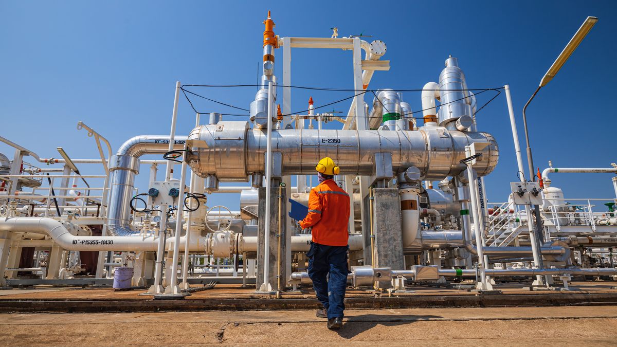 Male worker inspection at the exchanger of tank oil refinery pipeline plant steam vessel and column tank oil of Petrochemistry industry.
business, check, construction, control, energy, engineer, engineering, equipment, factory, flowing, gas, helmet, industrial, industry, inspection, inspector, instrument, leak, maintenance, man, manufacturing, mechanic, mechanical, metal, occupation, oil, people, pipe, pipeline, pipelines, plant, platform, pressure, production, pump, record, refinery, repair, rig, rust, safety, site, steel, technician, technology, valve, visual, welding, work, worker, business, check, construction, control, energy, engineer, engineering, equipment, factory, flowing, gas, helmet, industrial, industry, inspection, inspector, instrument, leak, maintenance, man, manufacturing, mechanic, mechanical, metal, occupation, oil, people, pipe, pipeline, pipelines, plant, platform, pressure, production, pump, record, refinery, repair, rig, rust, safety, site, steel, technician, technology, valve, visual, welding, work